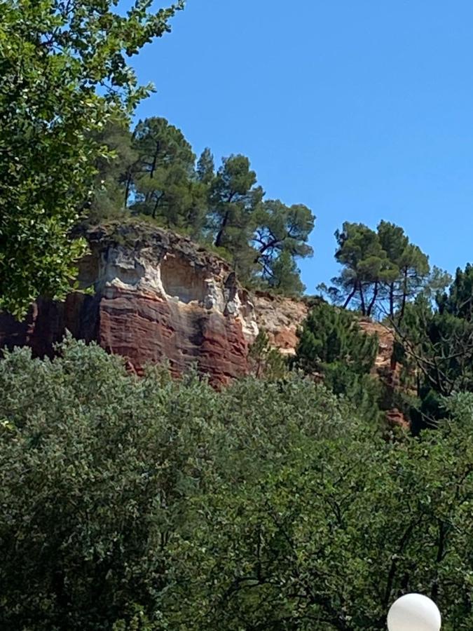 ヴィラ デ ローズ Roussillon en Isere エクステリア 写真