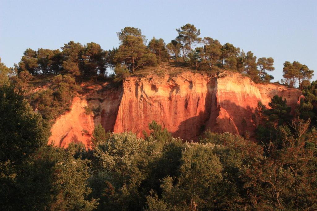 ヴィラ デ ローズ Roussillon en Isere エクステリア 写真